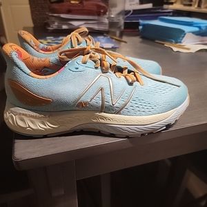 New Balance  Fresh Foam X 880v12 size 8.5 wmns sz 7 men